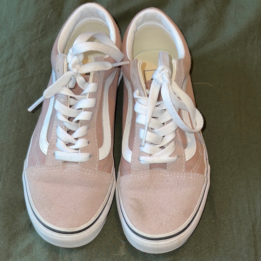 Classic Low-Top Women's Sneakers in Tan and White